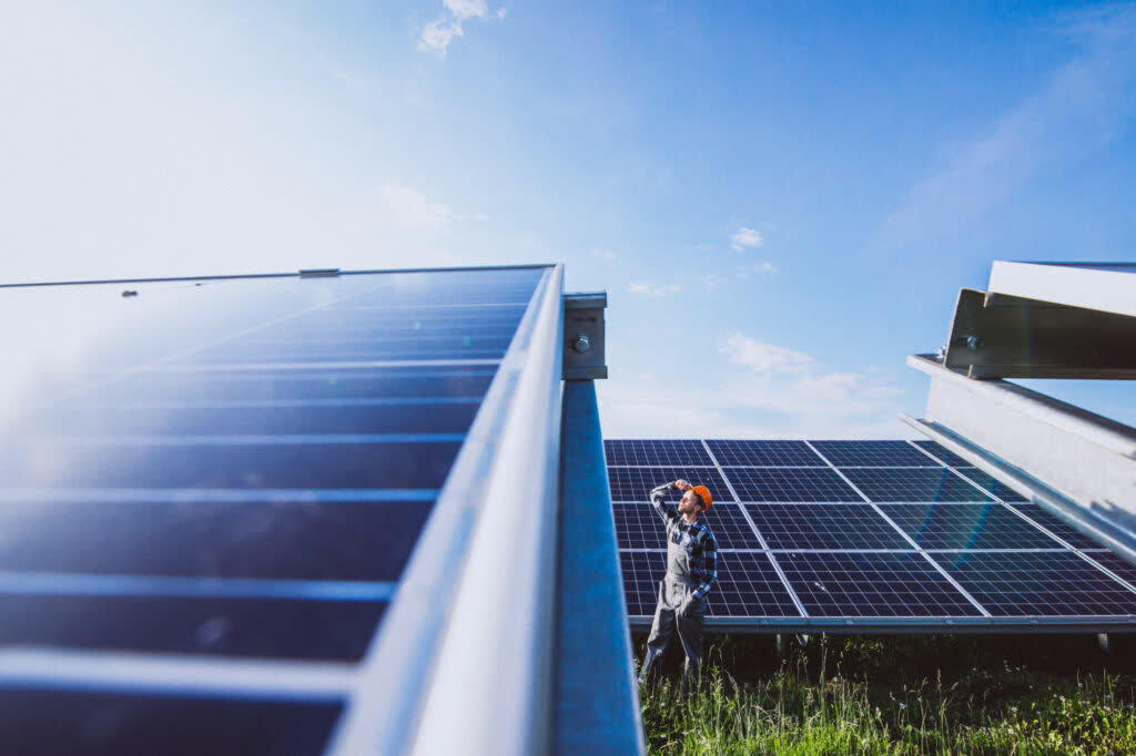 Painéis solares instalados numa moradia pela Abraça Decisões